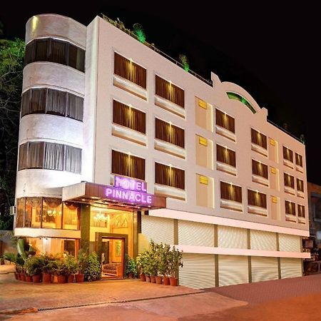 Hotel Pinnacle Ahmedabad Extérieur photo