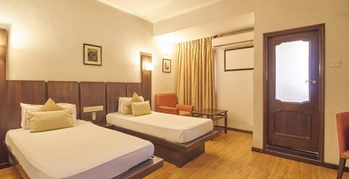 Hotel Pinnacle Ahmedabad Extérieur photo